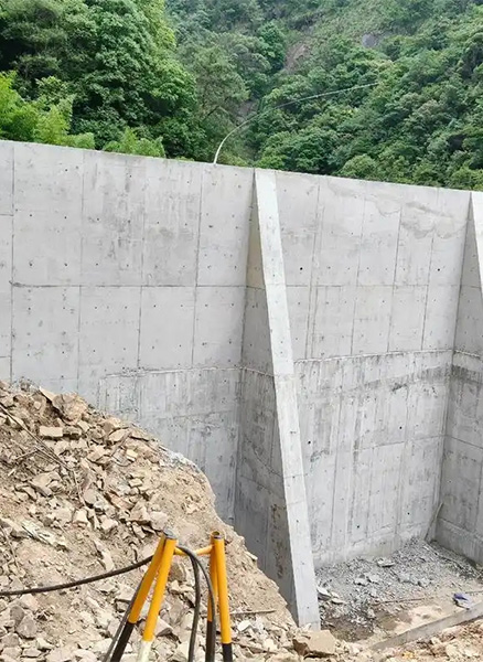 临沂平邑县重力式挡土墙